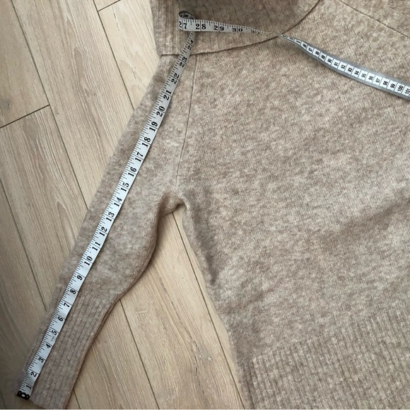 Banana Republic Merino Fine Wool Blend Side Zipper Sweater in Beige Size S - Picture 2 of 9